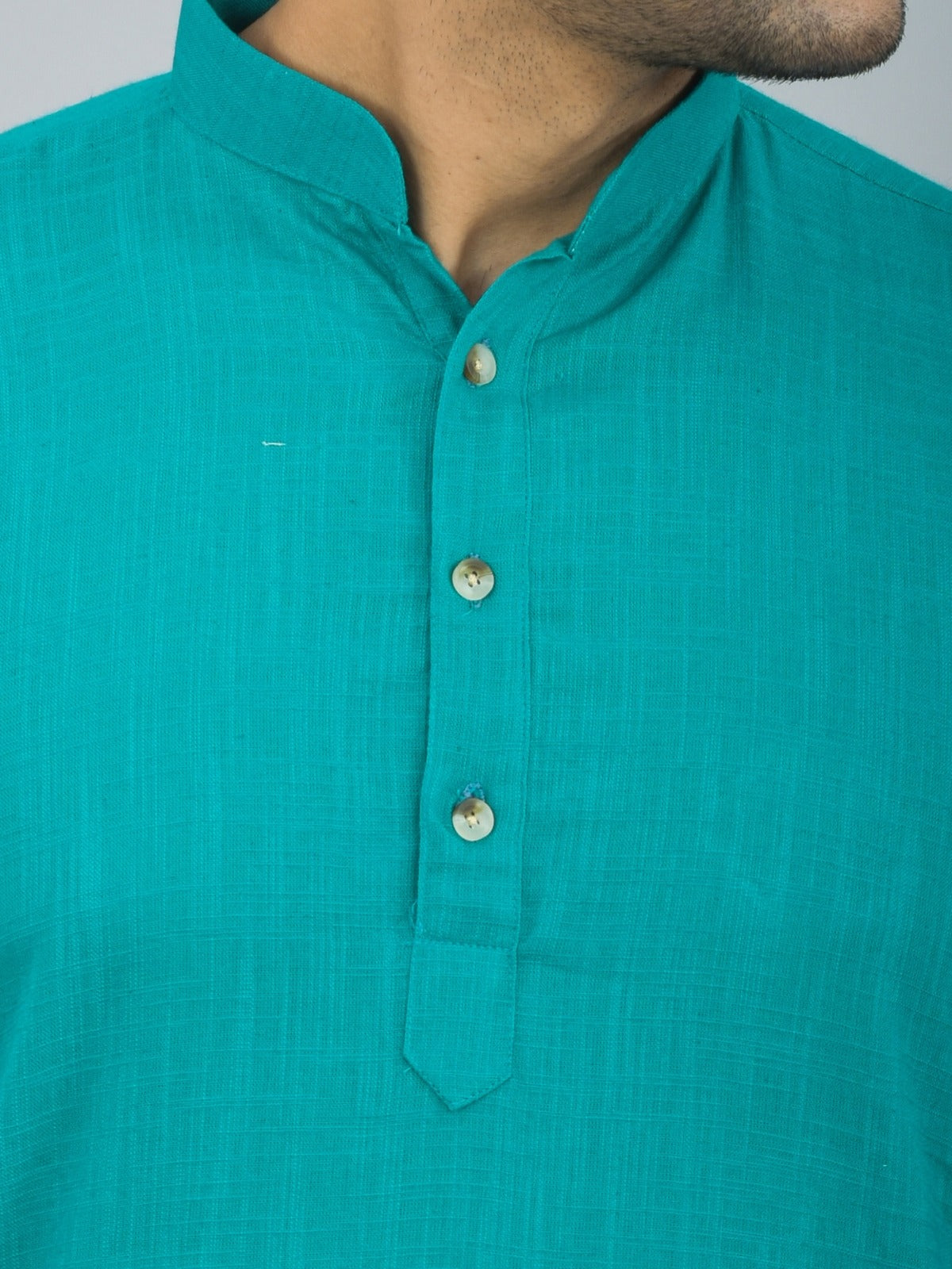 Quaclo Mens Solid Cyan Cotton Long Kurta