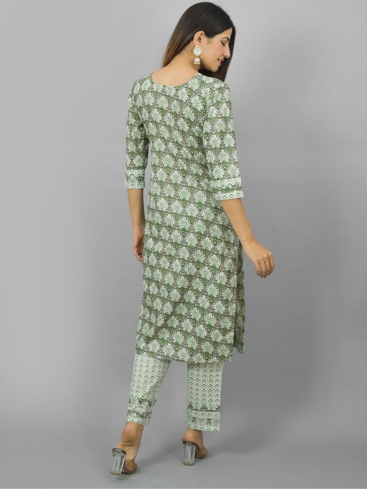 Womens Green Flower Printed Round Neck Kurta and Pant Set