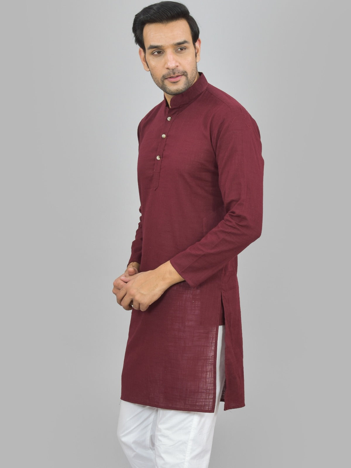 Quaclo Mens Solid Wine Cotton Long Kurta