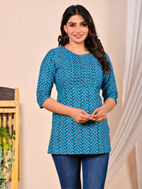 Womens Teal Blue Zig-Zag Printed Short Kurti/Top